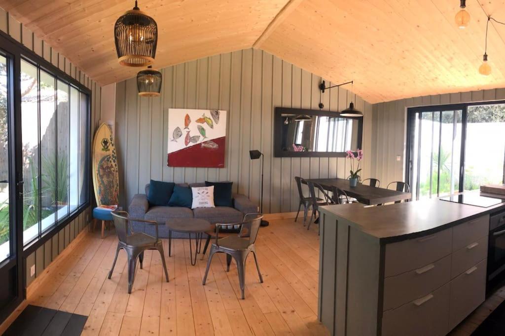 Les Cabines Sainte-Marie-de-Re Luaran gambar